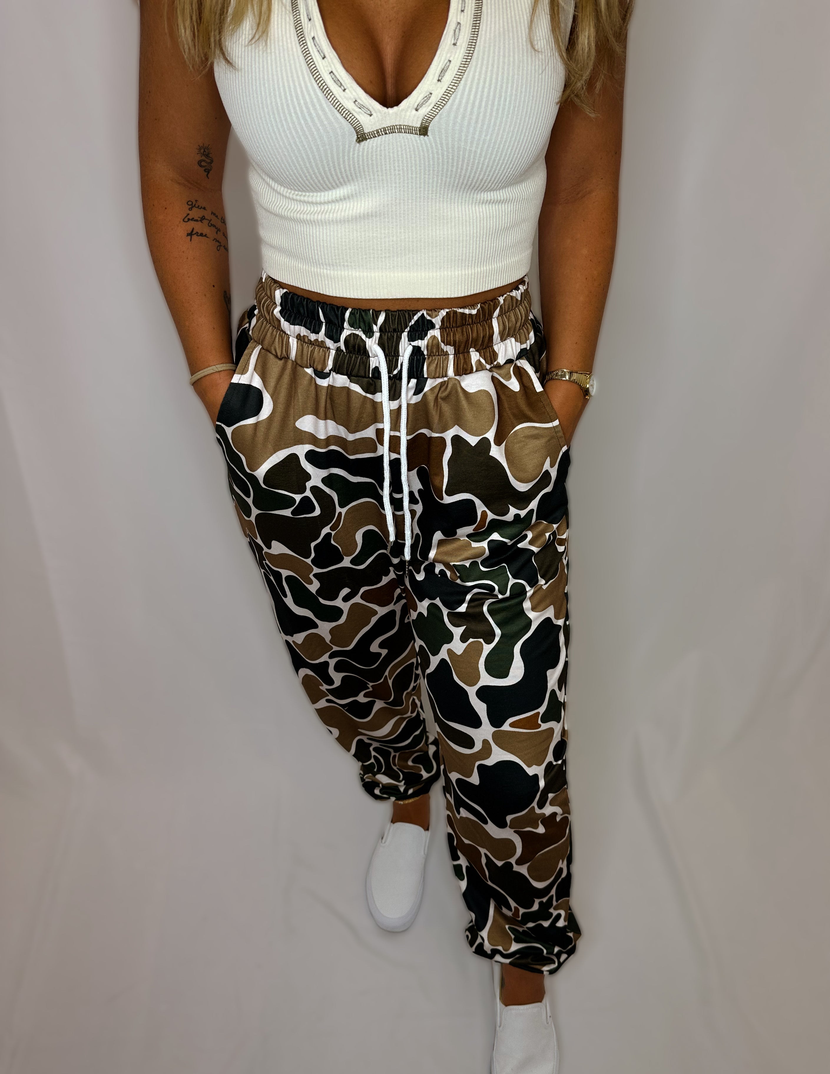 Camo jogger jeans womens online