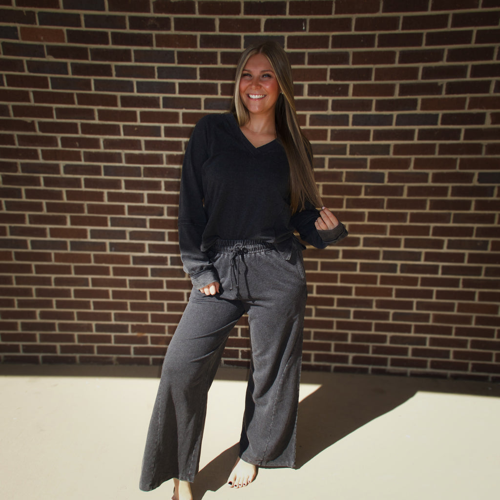 The Ivy Top- Black