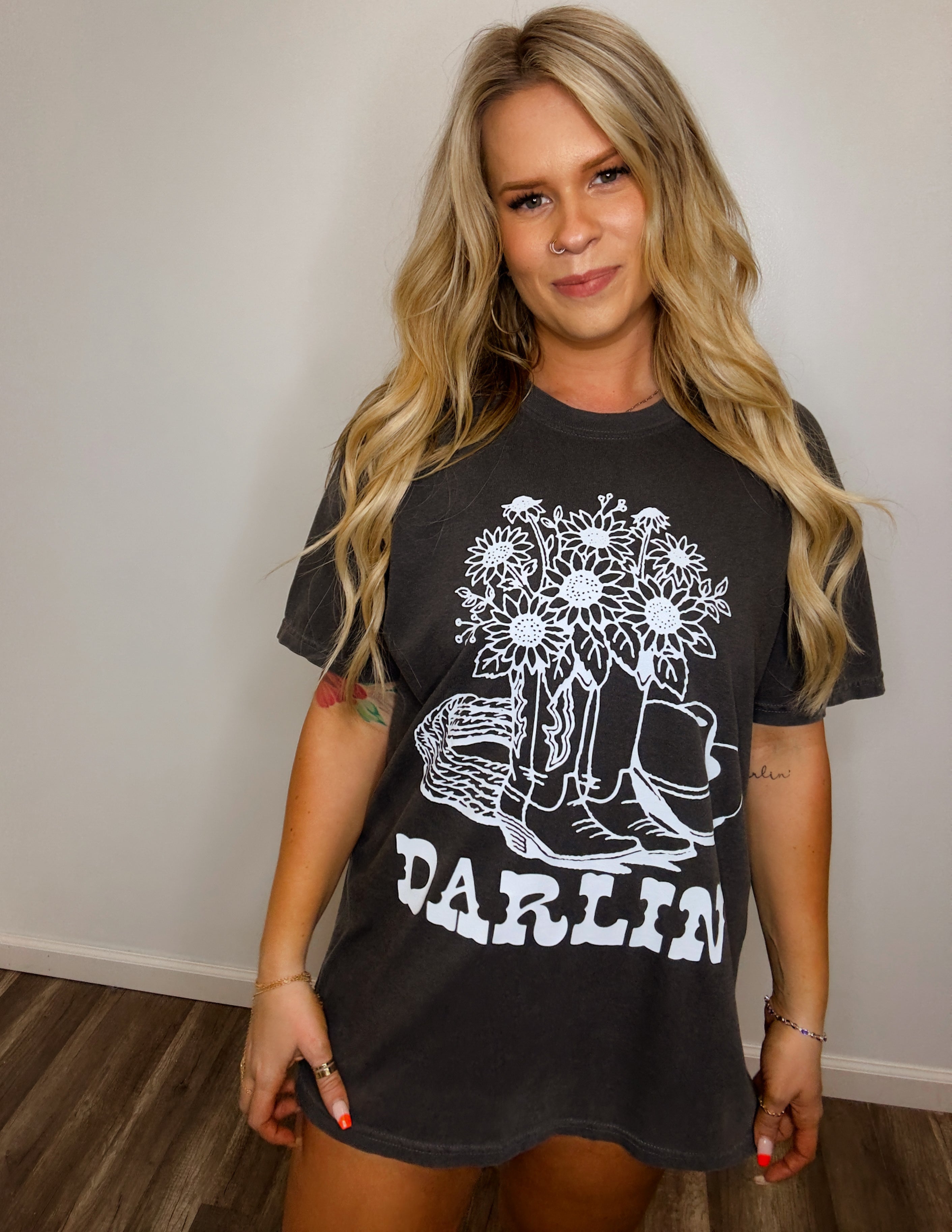 Darlin Graphic tee