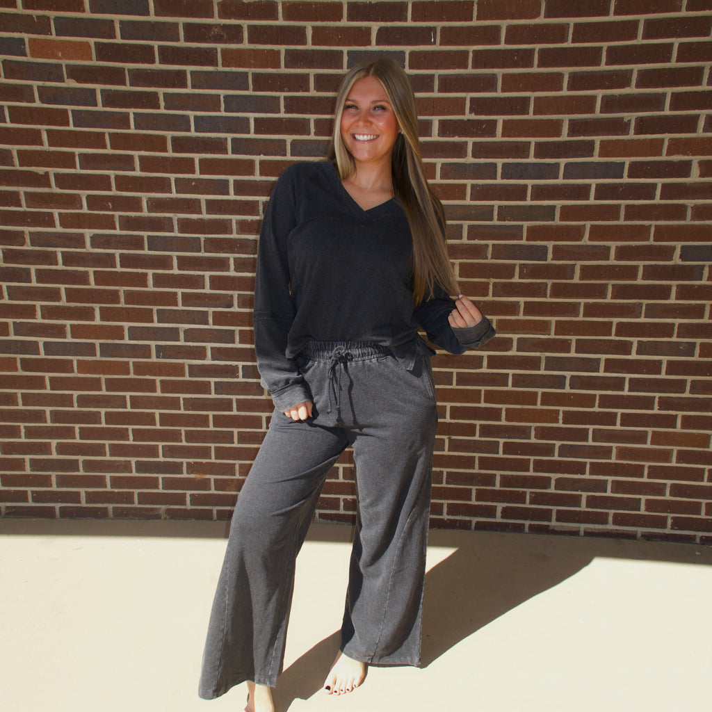 The Ivy Top- Black