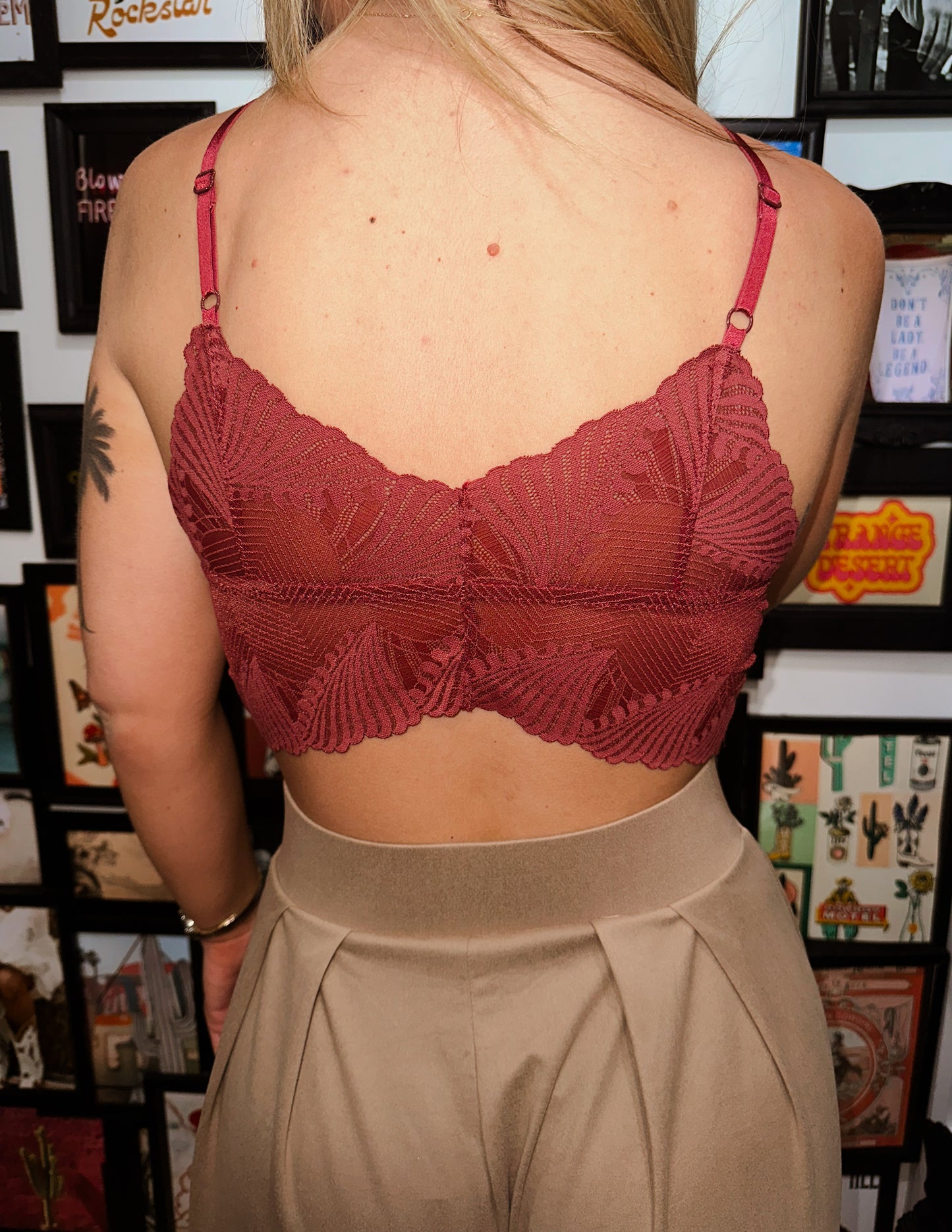 Butterfly Scallop Lace Bralette in Wine