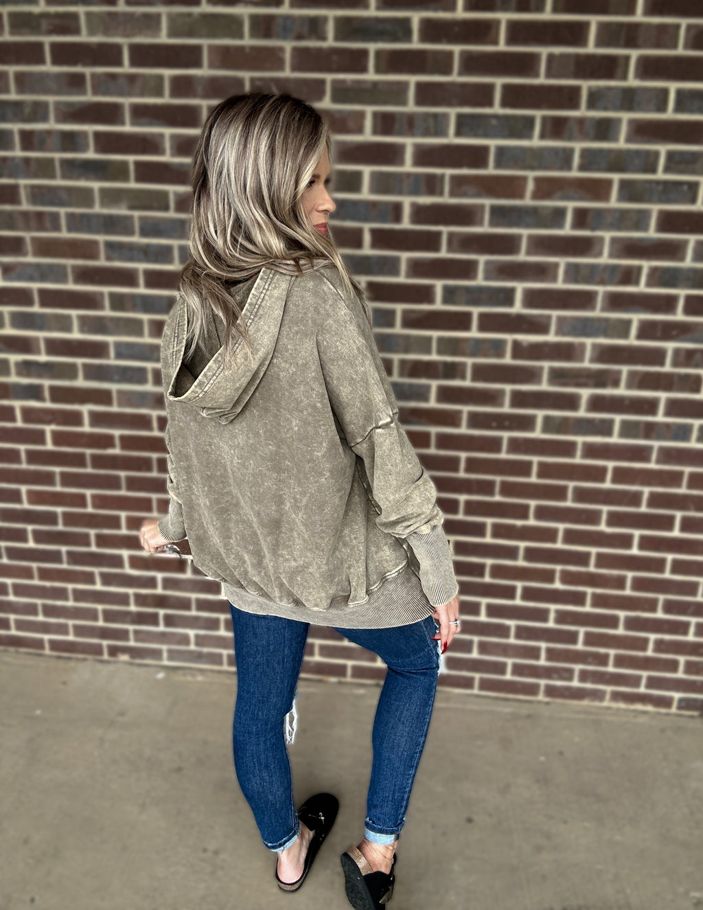 The East Coast button pullover- Mocha