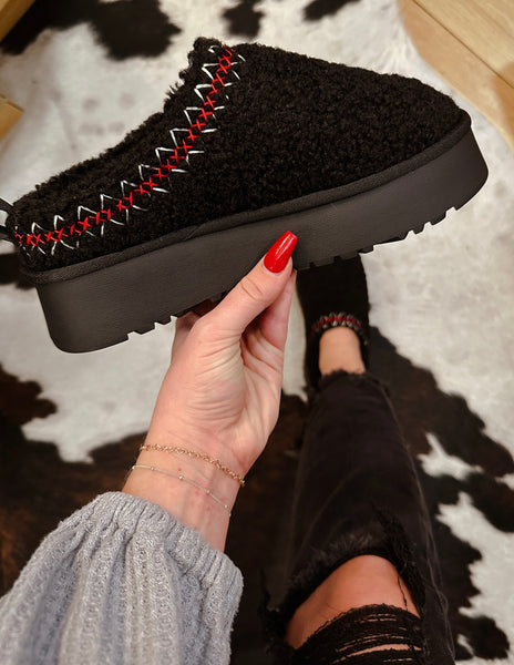 Sherpa slippers- black