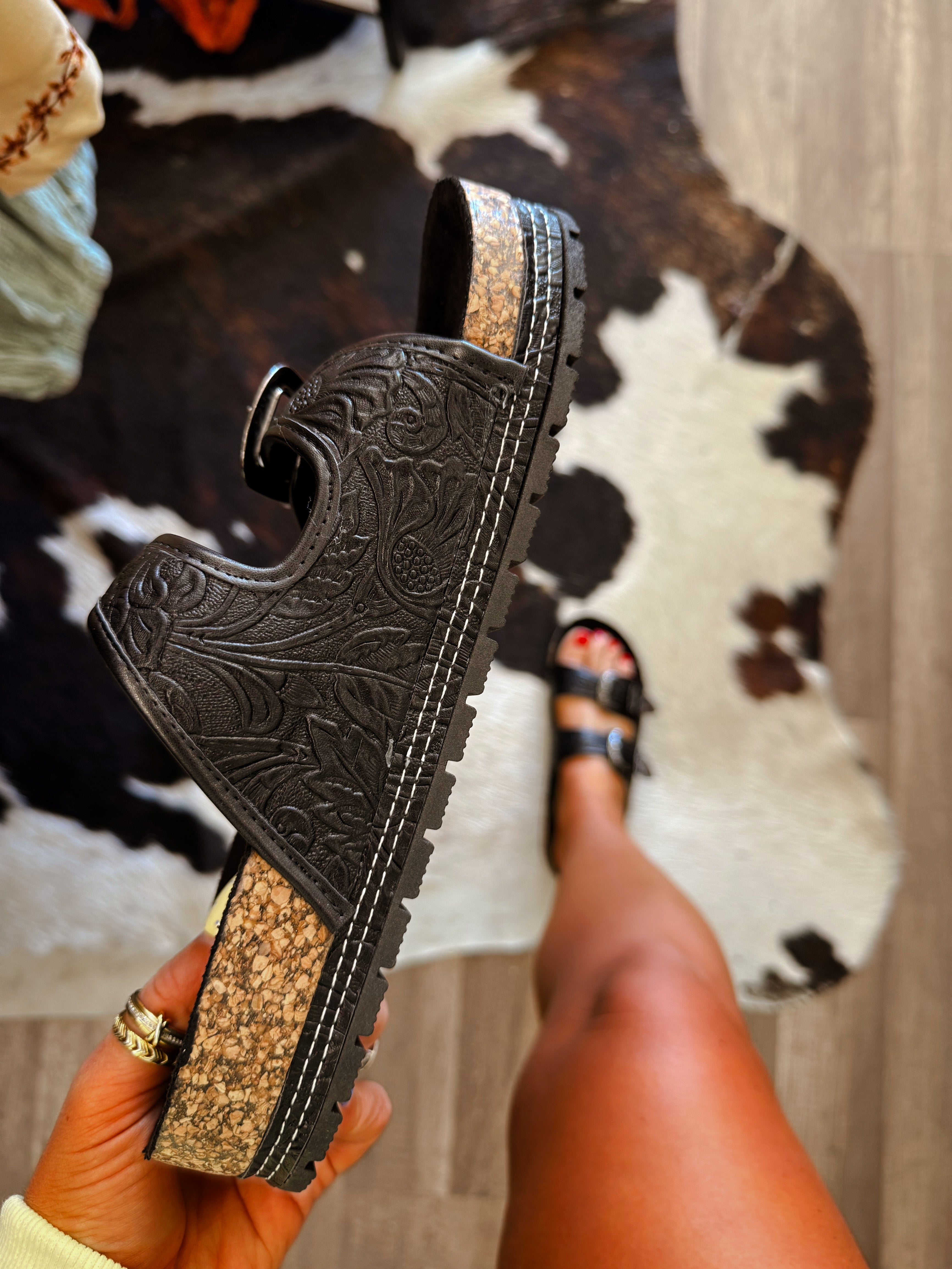 Straight Shooter Sandals- Black