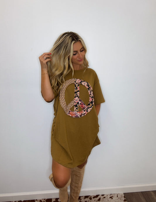 Peace & love tee dress