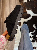 The Callie Platform Clogs- Black