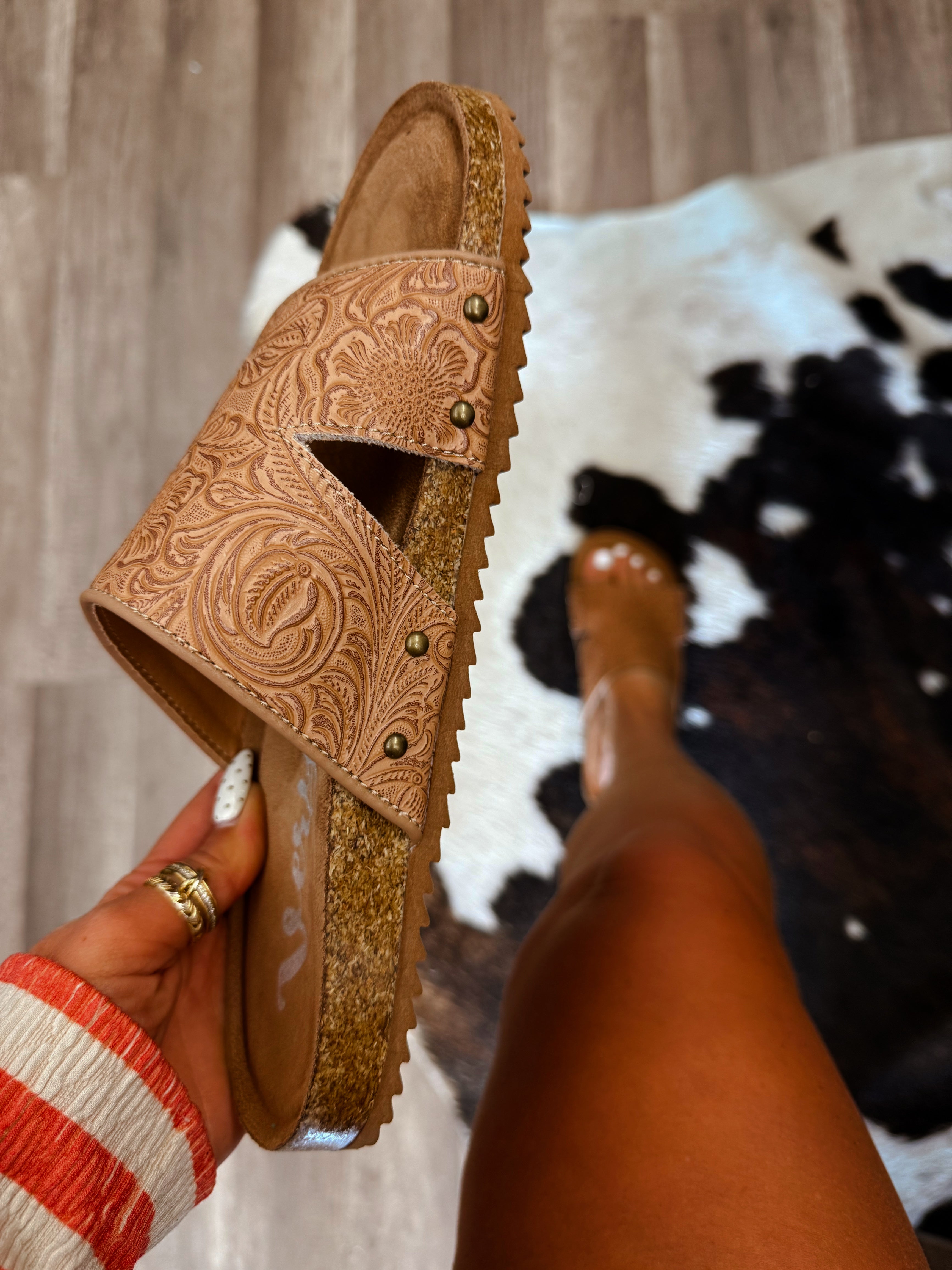 The Reagan Sandals- Light Tan