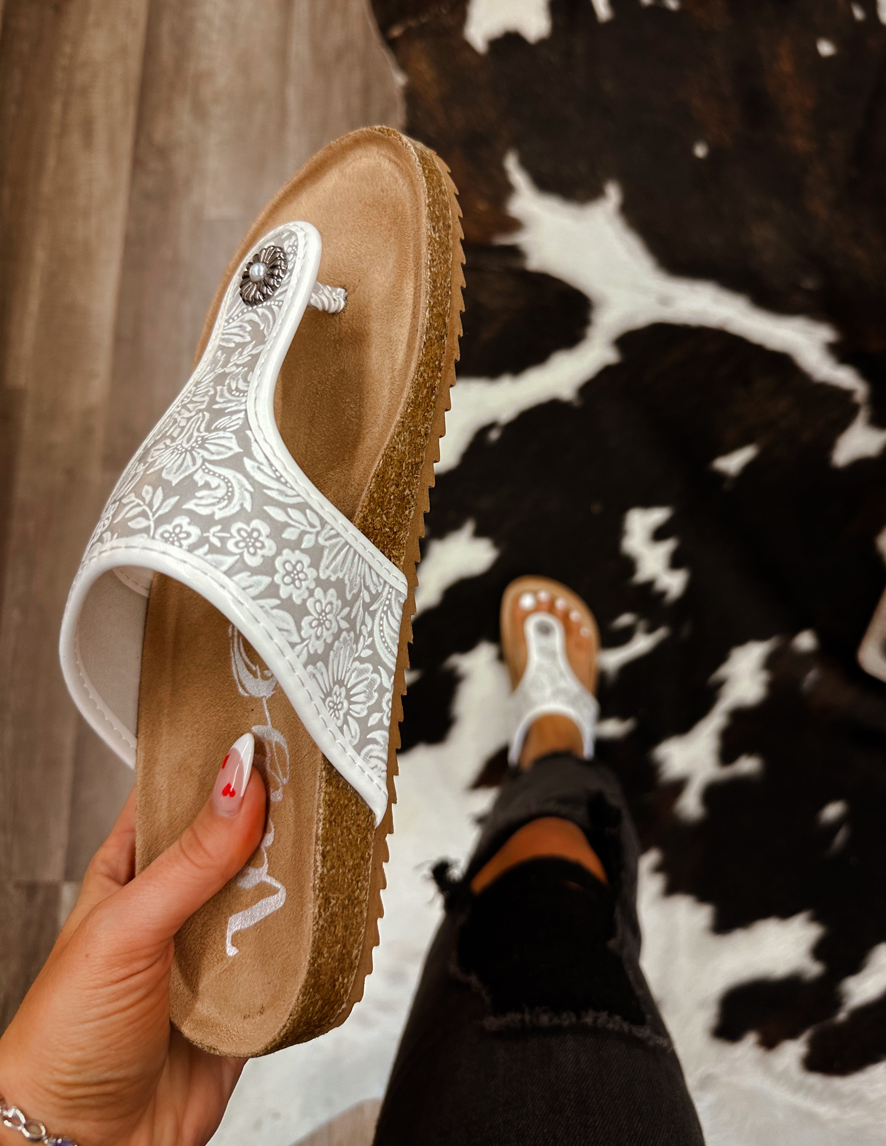 The Casanova Sandals- White