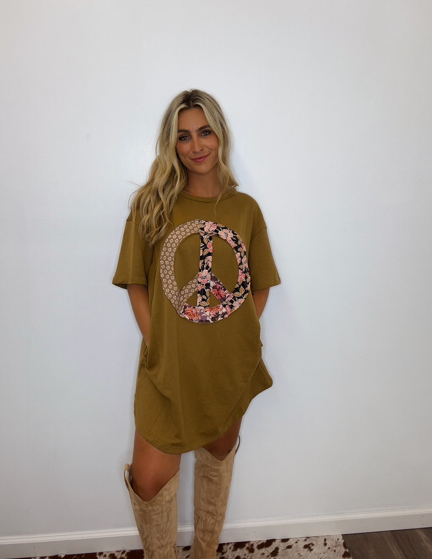 Peace & love tee dress