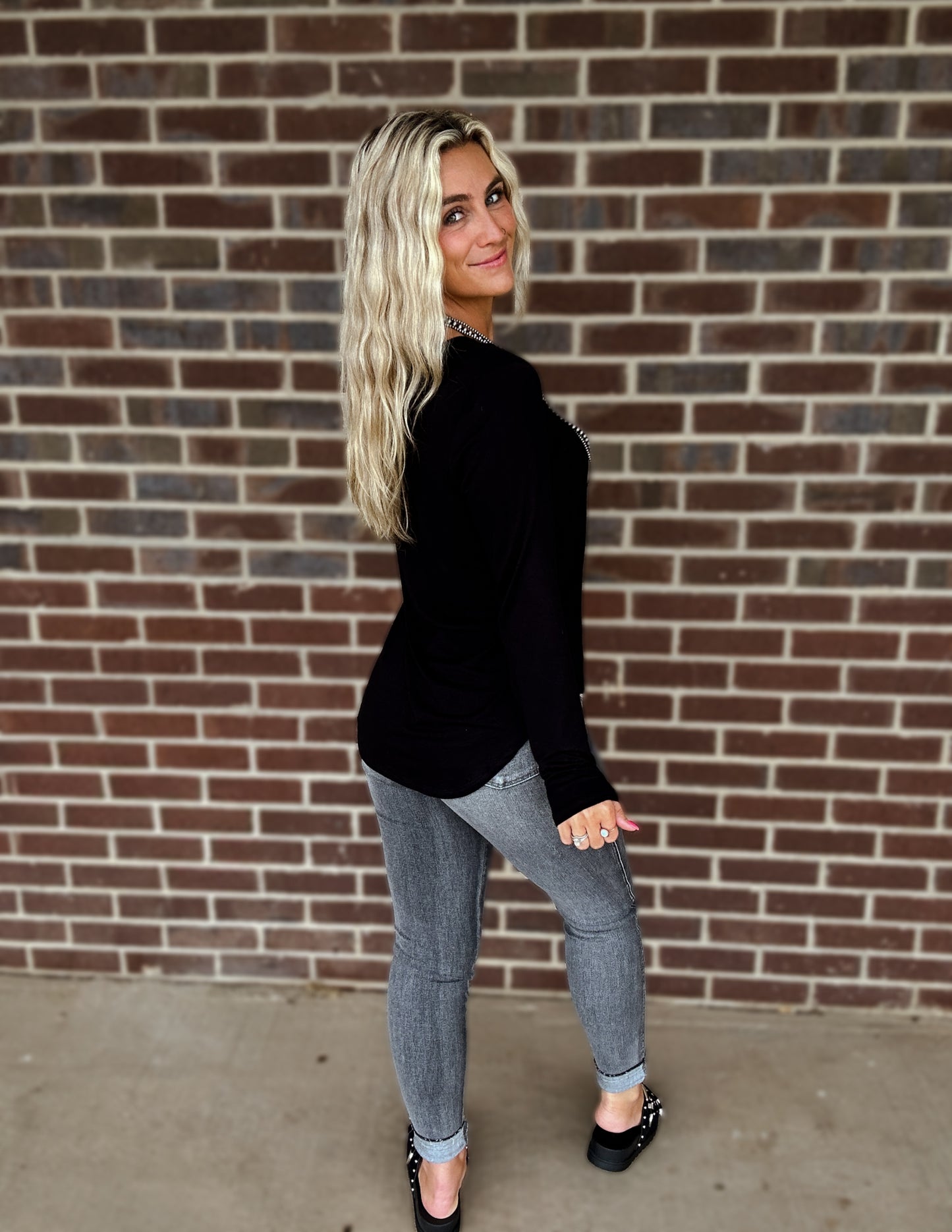 The perfect basic top- black