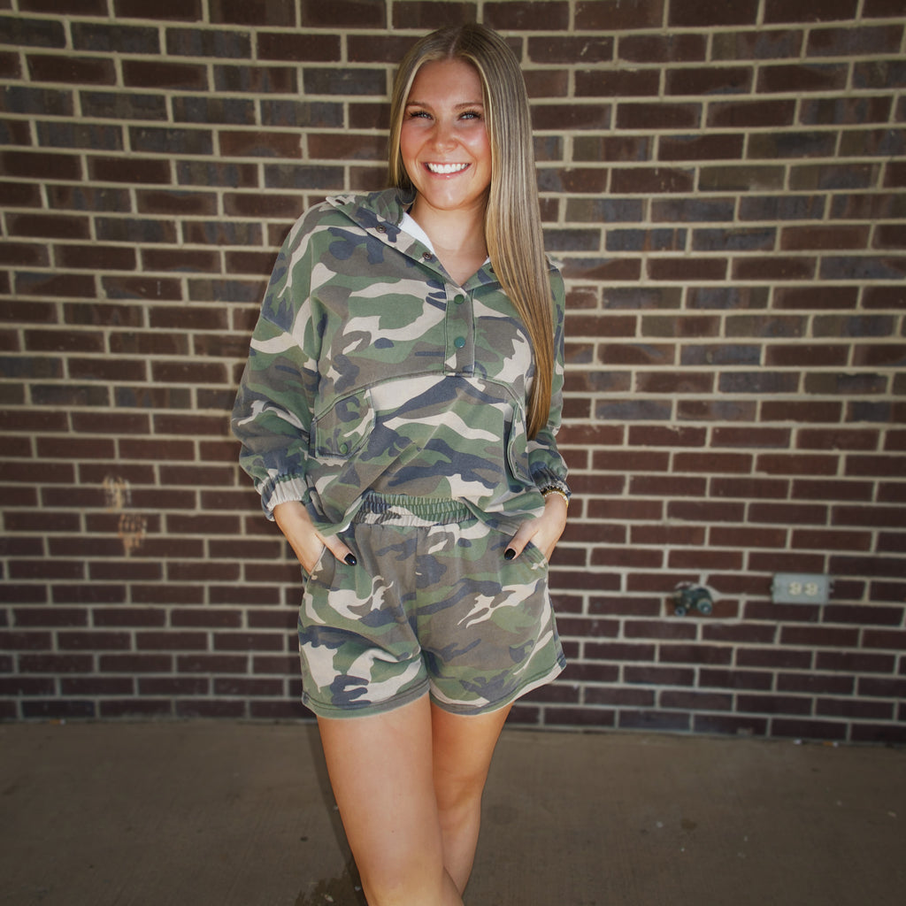 The Willa Camo Bottoms