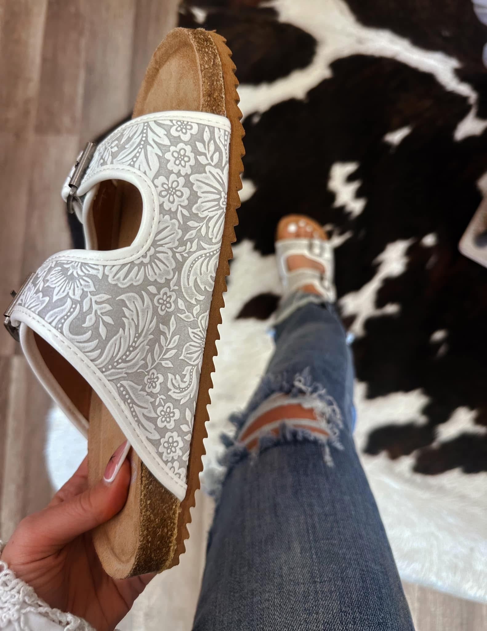 The Lainey Sandals-White