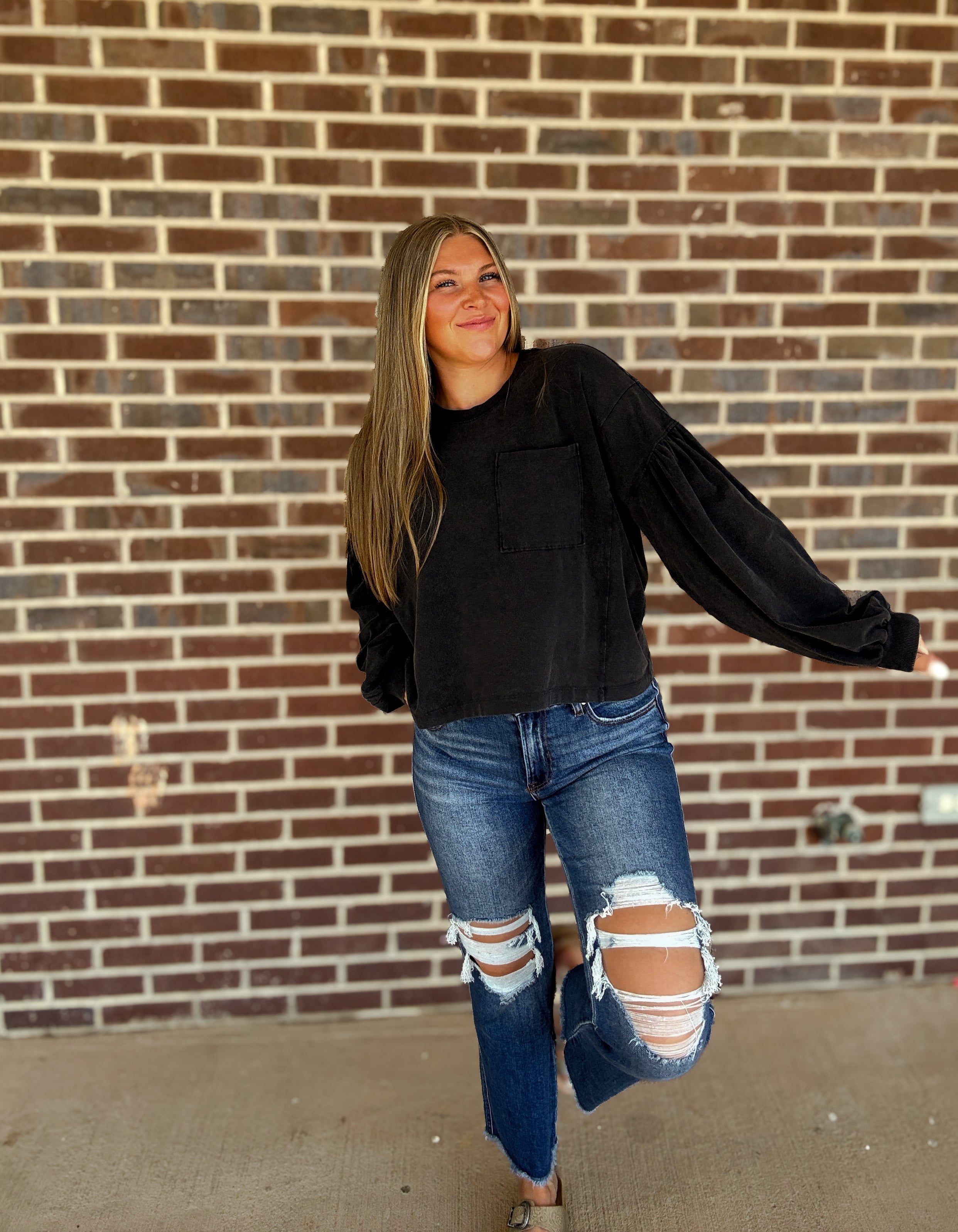 The Della Balloon Sleeve Top- Black