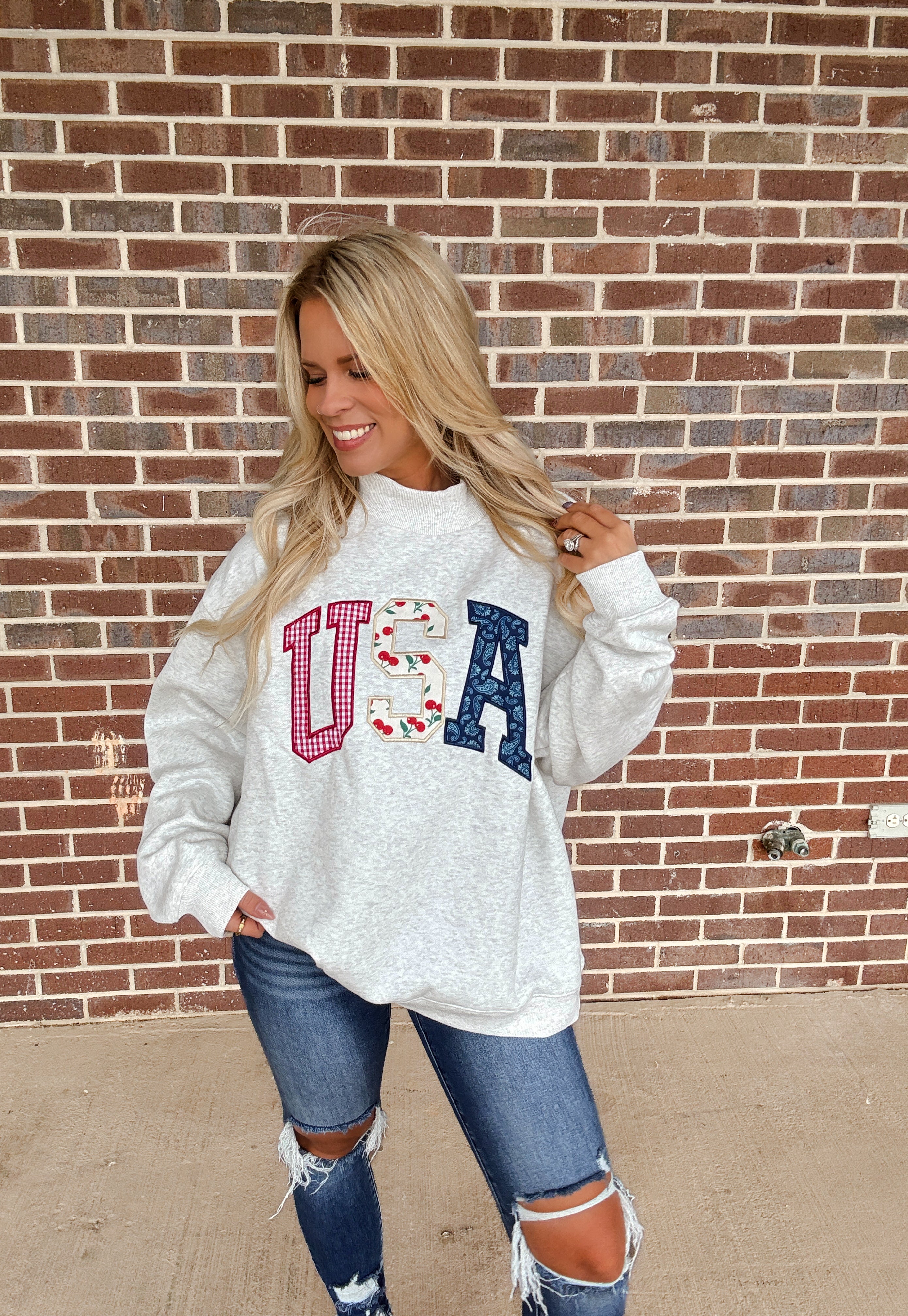 USA Embroidered Mockneck
