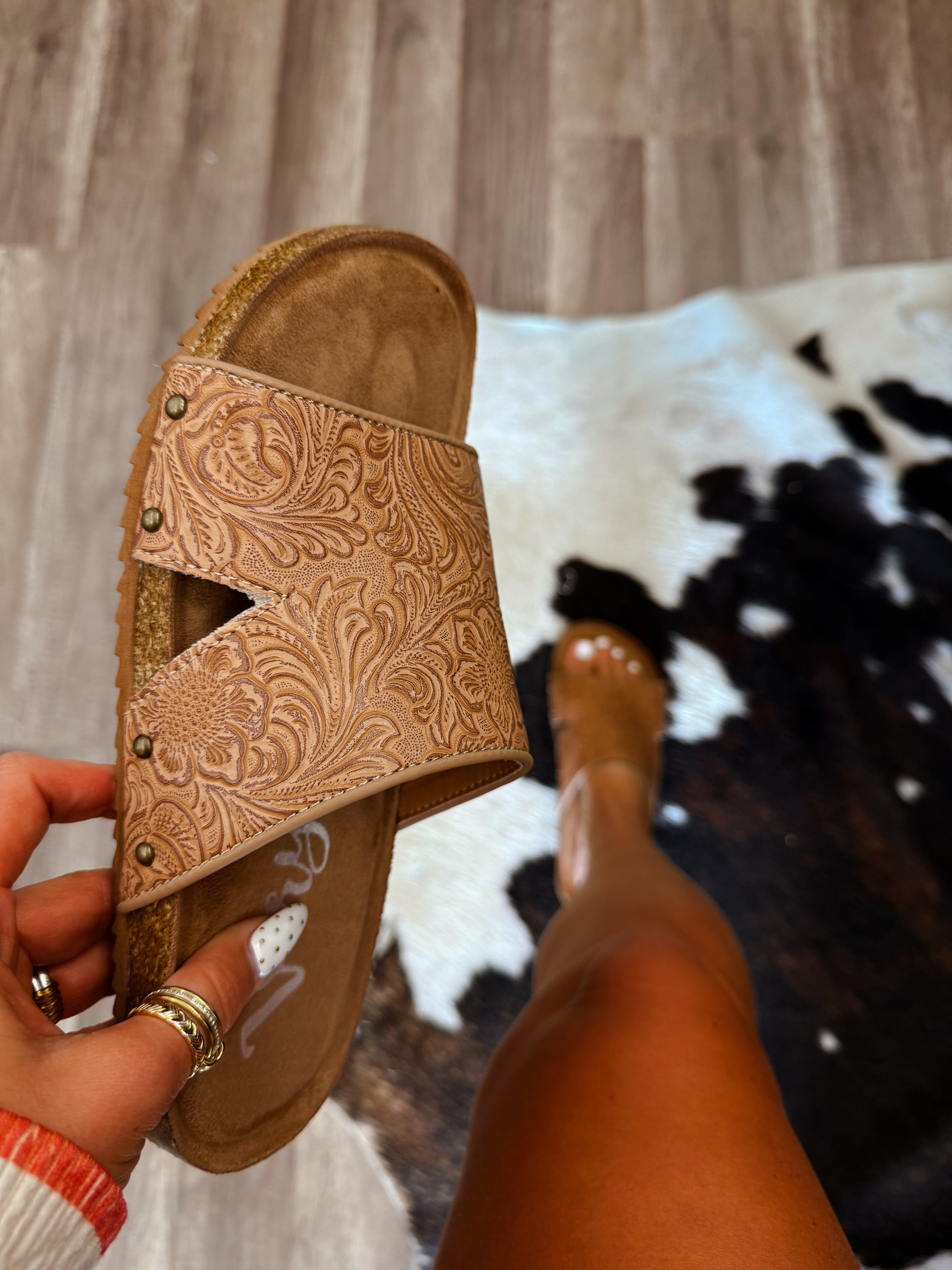 The Reagan Sandals- Light Tan