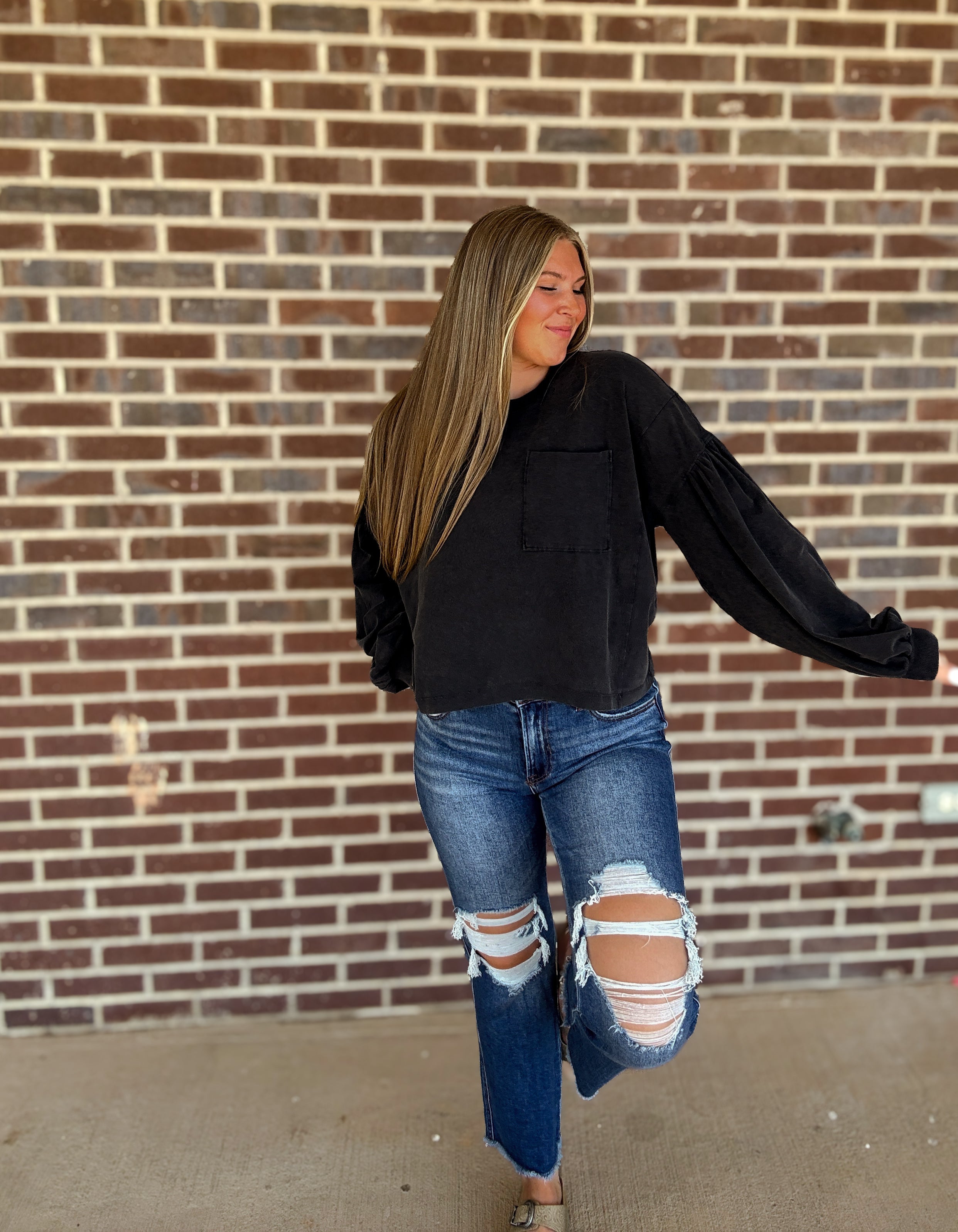 The Della Balloon Sleeve Top- Black