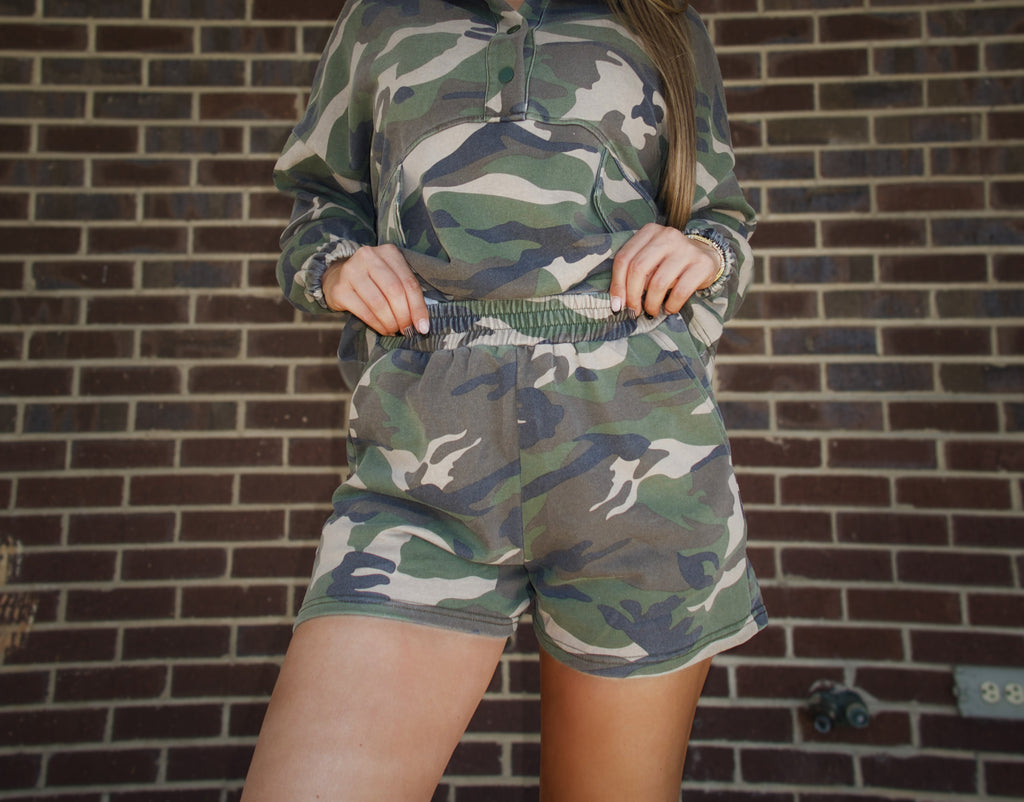 The Willa Camo Bottoms