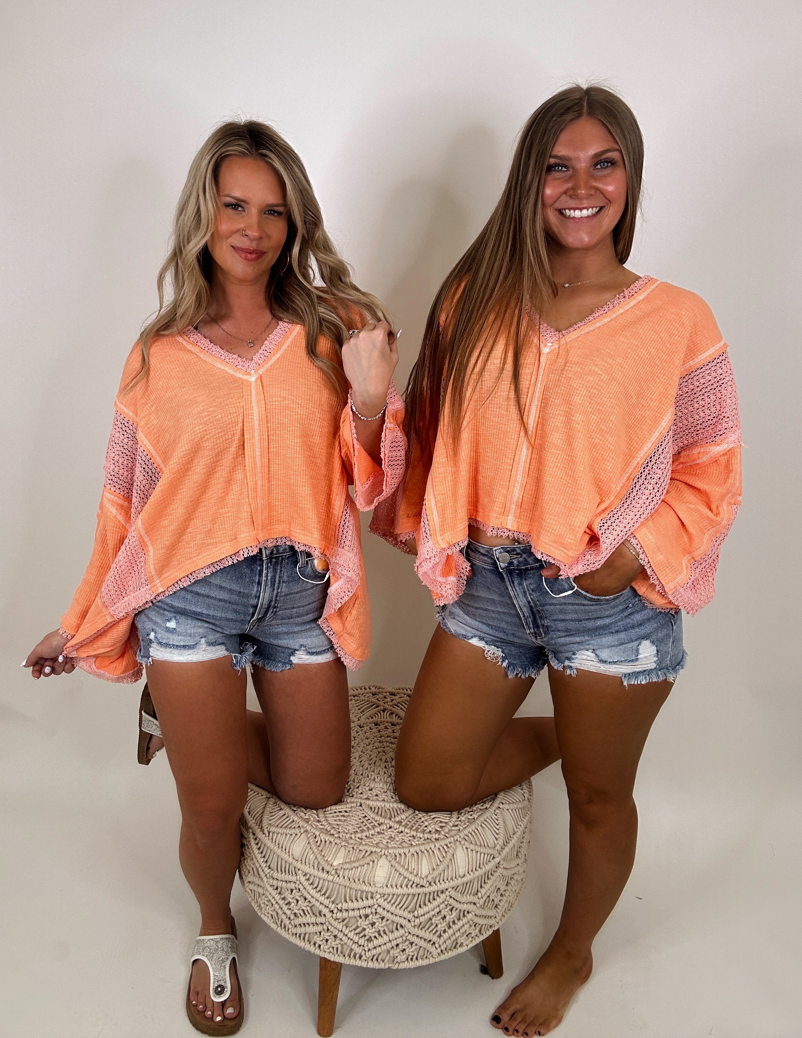 It's a vibe frayed edge top- Coral