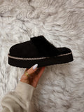 The Delaney Slippers- Black
