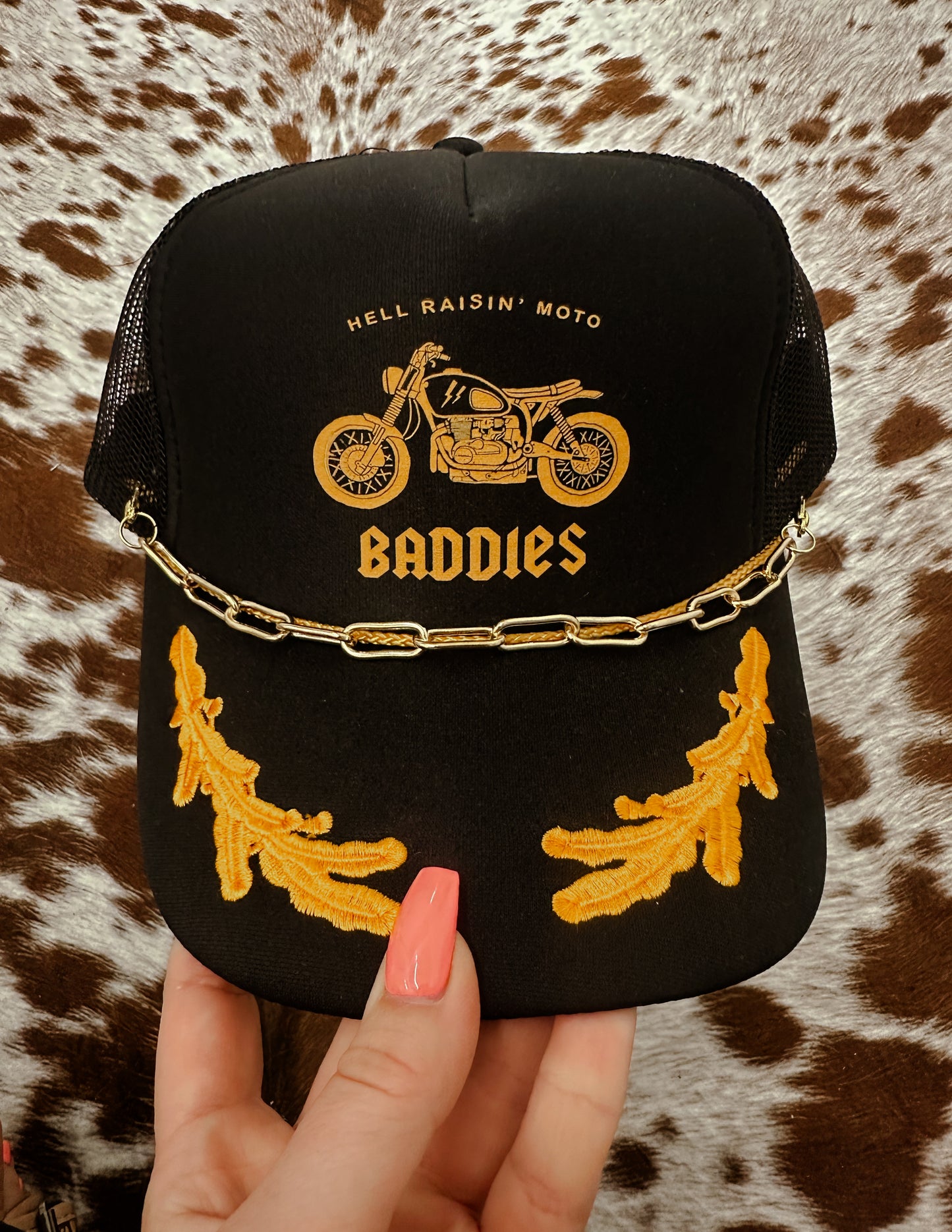 Jumbo Gold Paperclip Trucker Chain