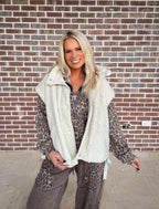 Wild Mesa Sherpa Vest- Sand