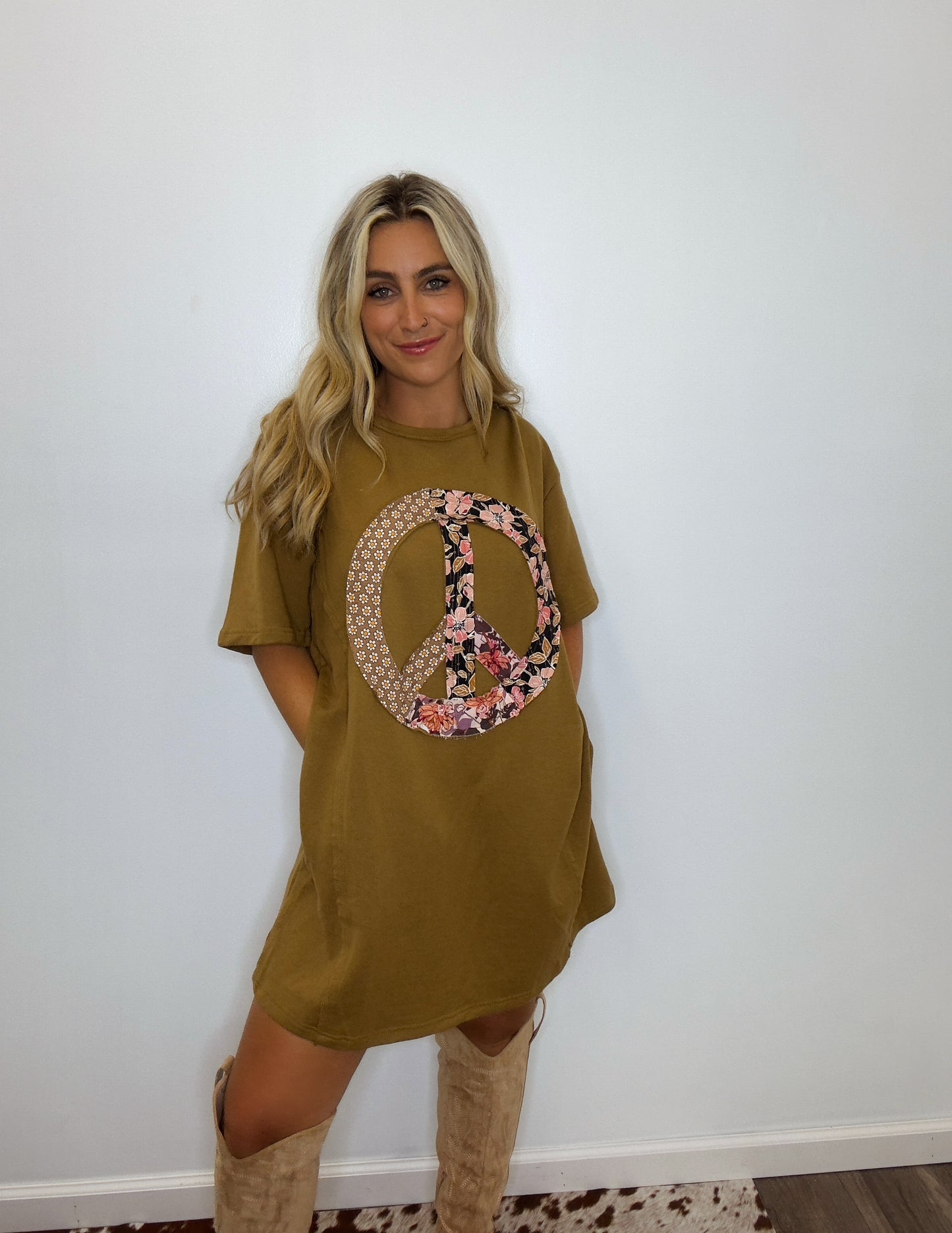 Peace & love tee dress