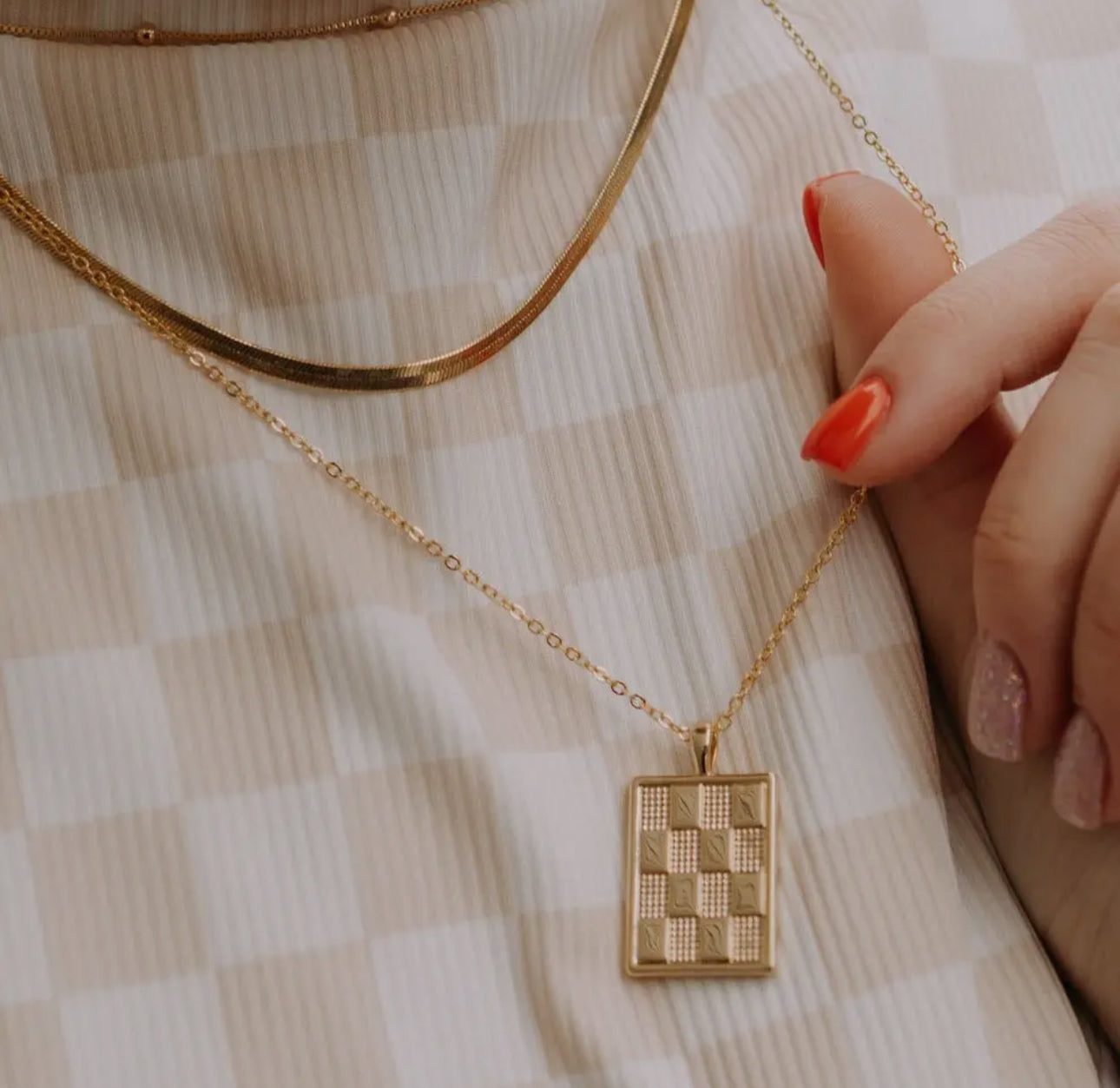Checkered Necklace in Gold