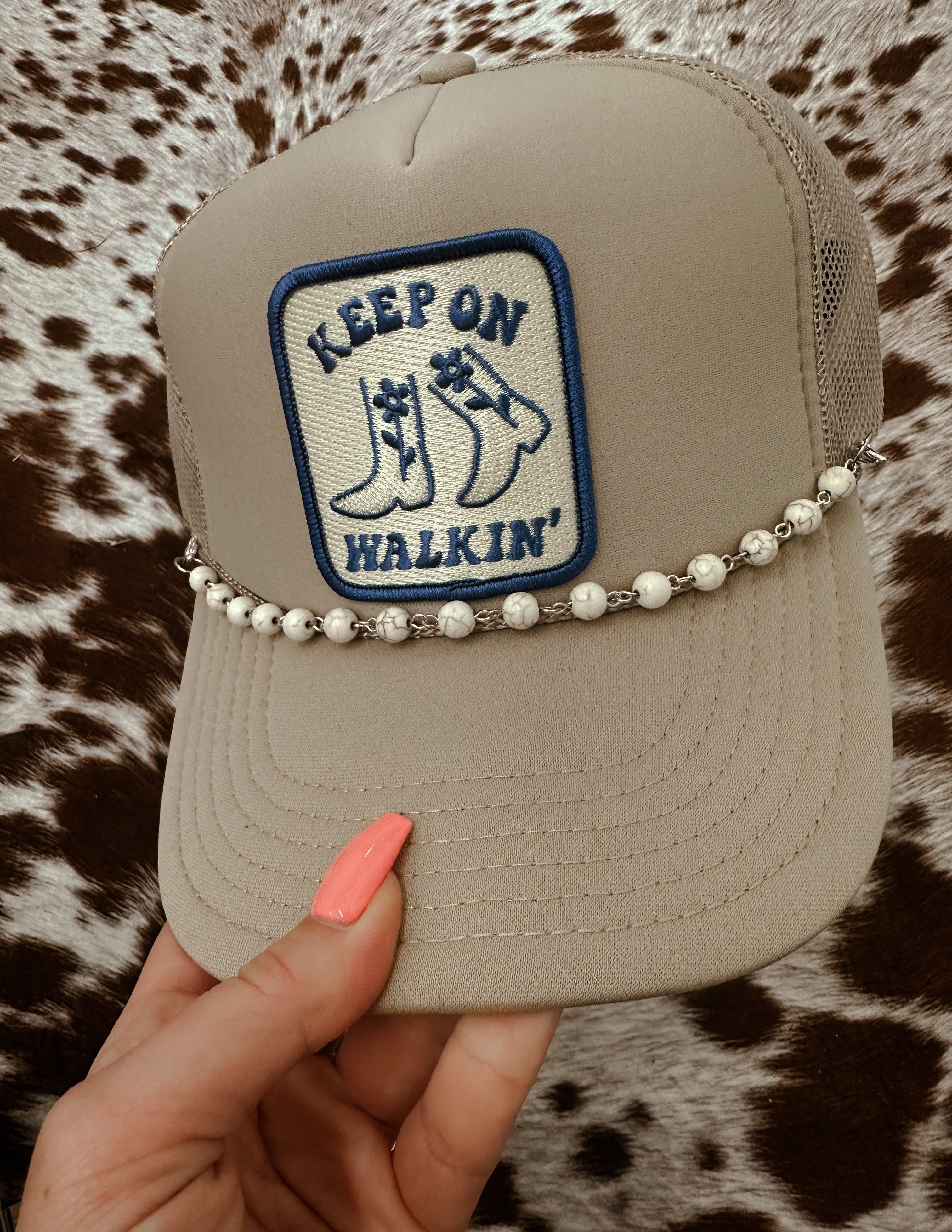 White Turquoise Trucker Hat Chain