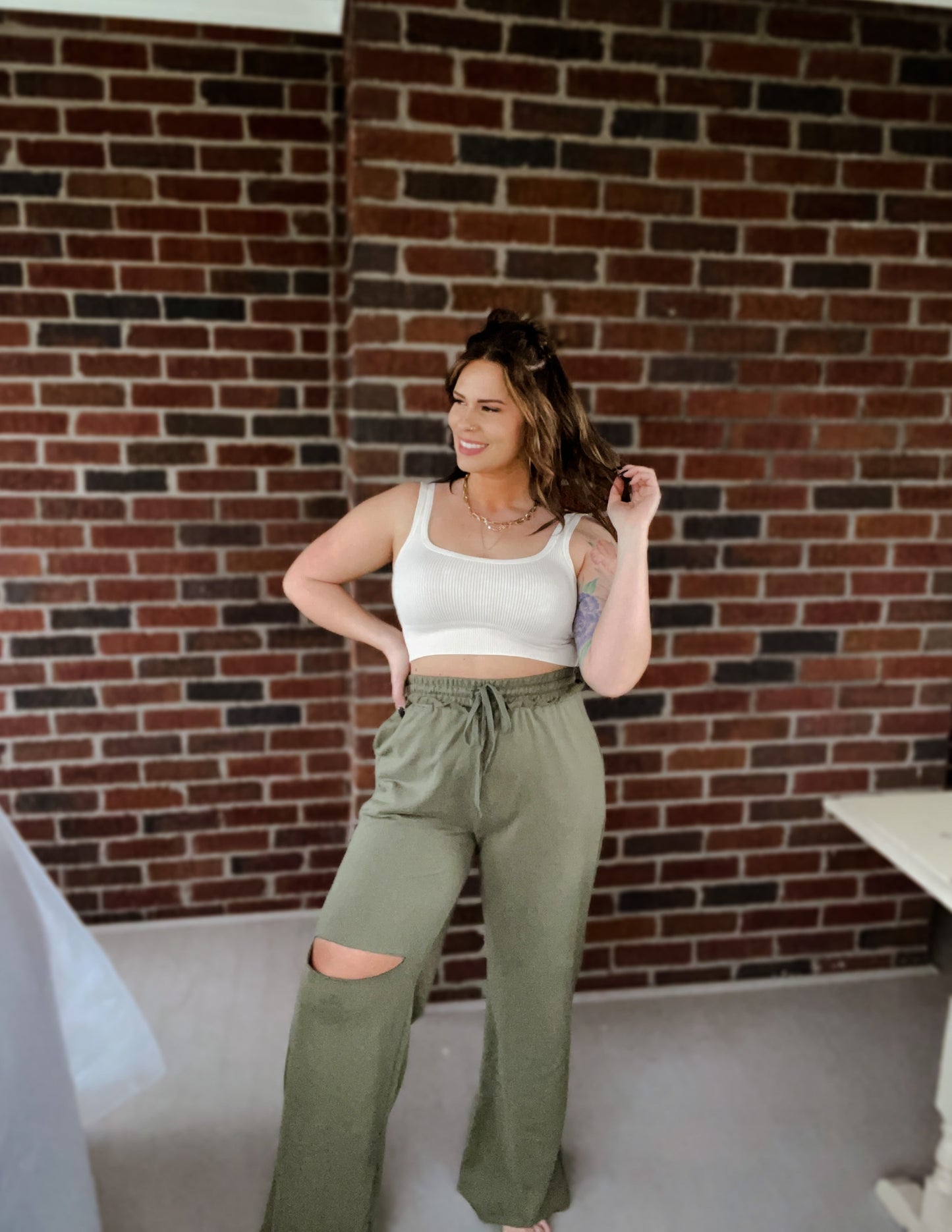 Cami Vintage Distressed Pants Olive